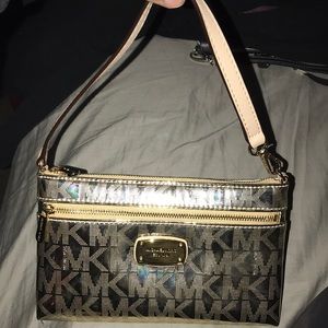 BRAND NEW Small Michael Kors Wristlet